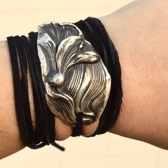 Art Nouveau Floral Sterling Leather Cuff Wrap Tie - Picture 3 of 8